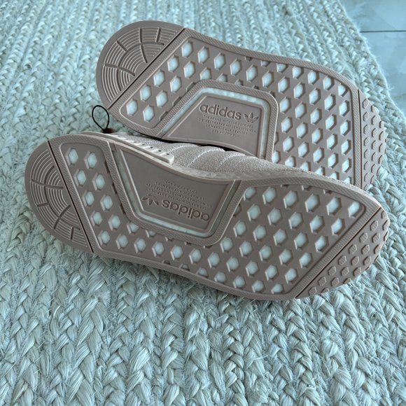 New Adidas NMD_R1 ASH PEARL - Picture 5 of 5